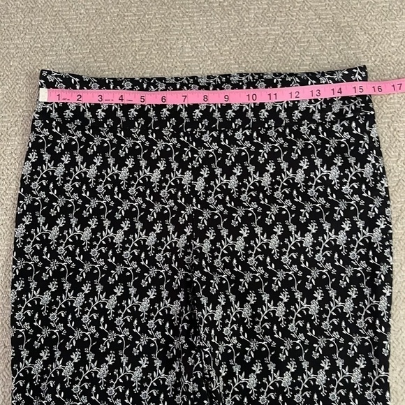 Counterparts Ankle Crop Pull-On Stretch Pants - Picture 5 of 7